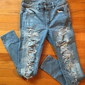 American Eagle Hi-Rise Jegging ripped